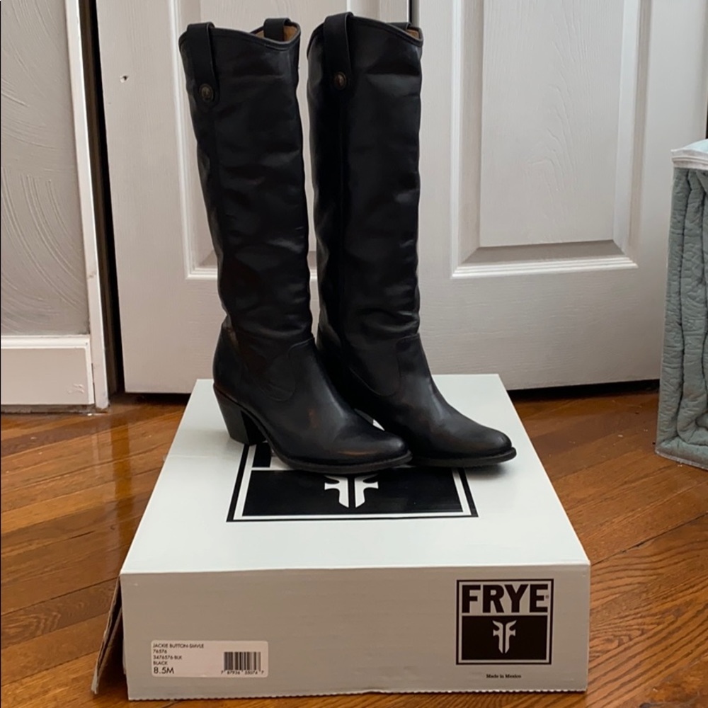 FRYE - Jackie Button boots 8.5 worn once